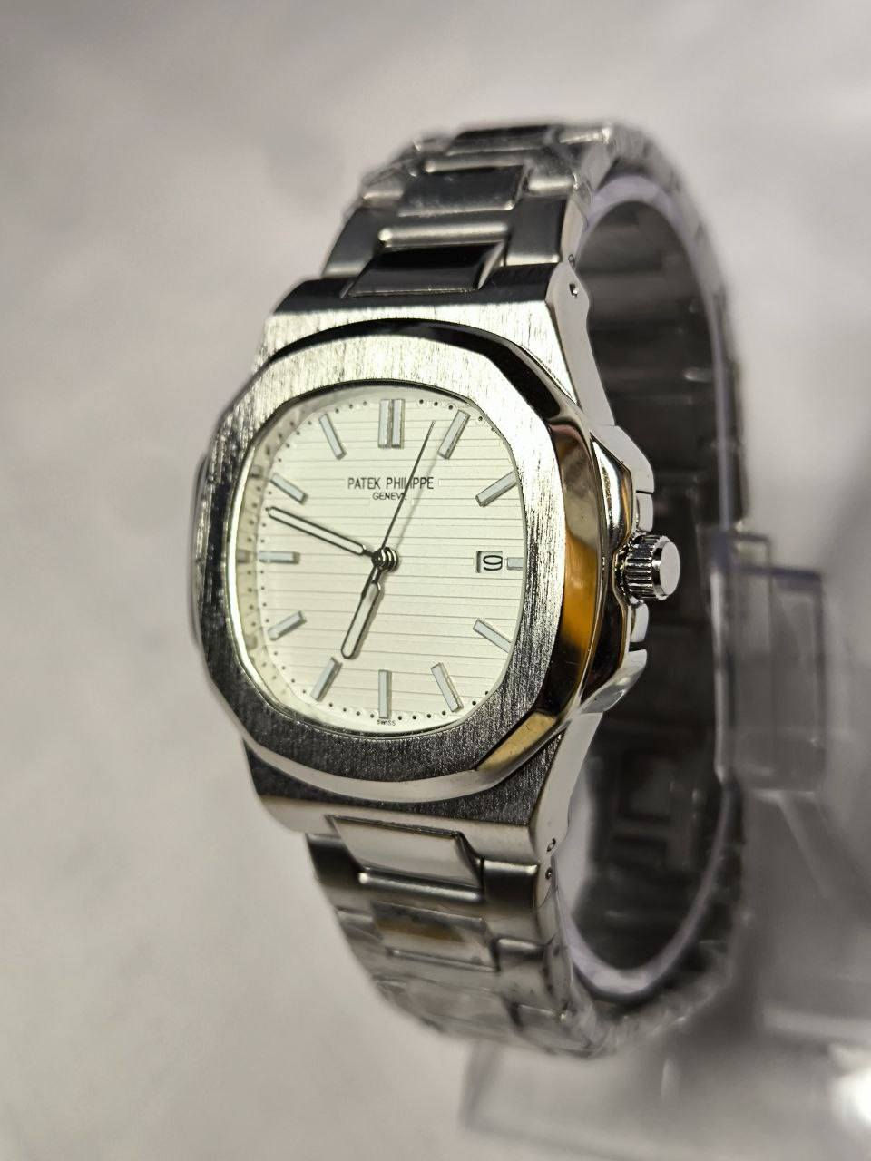 باتك فلبPatek Philippe

تحفه فنيه تتخطى مفهوم الوقت 
مكينة كوارتز ناعمة ( نظام ماطور)
الميناء  مميز بدزاين عصري مزودة بمنفذ تاريخ مع فول لامينوس اميال وارقام 
زجاج معدني مقاوم للخدش 
الهيكل مصنوع من الاستانلس ستيل مشطب 
مختمة من كل مكان
مقاومة ماء وغبار 
سير تيتانيوم
قفل فراشة

السعر :-30 الف ع اول تم 
للحجز والاستفسار يرجى الاعتماد خاص


**إذا كنت صاحب هذا الإعلان وتريد حذفه لأي سبب، رجاءا أرسل رسالة إلى الدعم الفني**