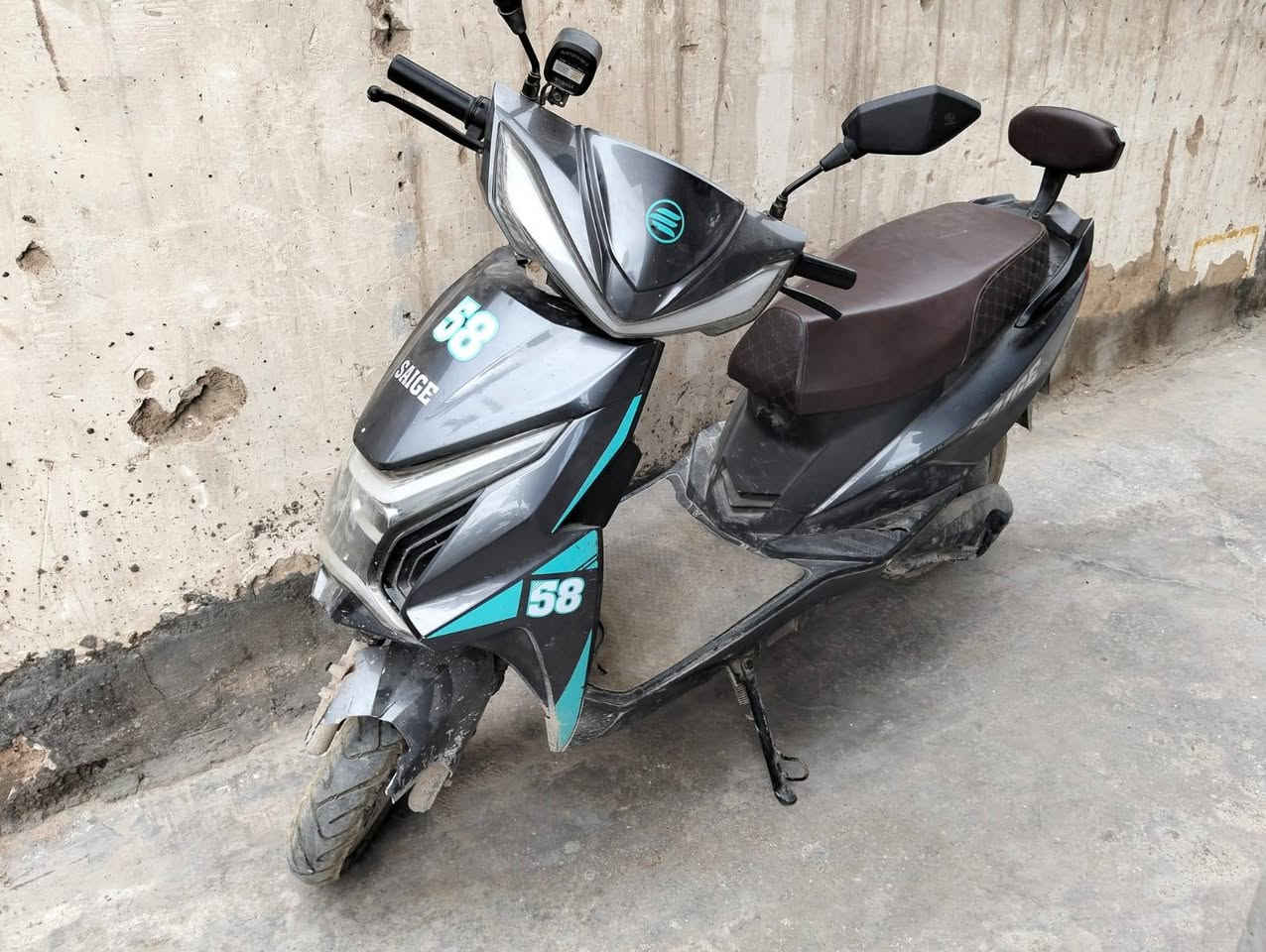 السلام عليكم دراجة شحن للبيع بيهة ضربة بسيطة بلوجه السعر المطلوب 500 وبيهة مجال حق الجية المكان البياع نهاية                الشرطة الخامسة على اليسار الدوانم رقم الهاتف ***********
