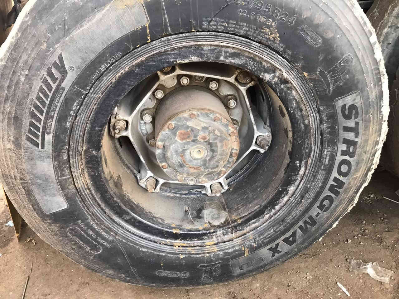 للبيع وياله وبراميق كاملات                                          سعر مليون ونص قفل 
عنوان فلوجة 

‭0783 105 6423‬
