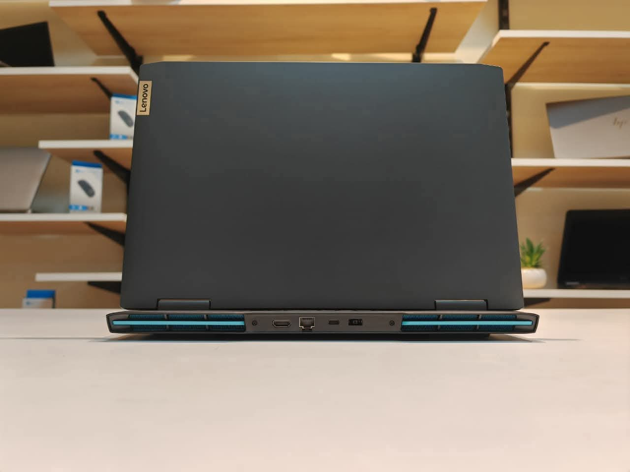 🔥 Lenovo IdeaPad Gaming 3 – قوة حقيقية للأداء العالي 🎮
لو عايز جهاز يشيل الجيمنج والشغل التقيل من غير تهنيج 👇
⚡ Ryzen 7 7735HS – سرعة وأداء قوي
🎮 RTX 4050 – جرافيك ممتاز لأحدث الألعاب
🚀 RAM 16GB DDR5 – سلاسة رهيبة
💾 SSD 512GB NVMe – سرعة تحميل خرافية
🖥️ شاشة 120Hz – تجربة لعب ناعمة
⌨️ كيبورد مضيء – شكل احترافي
💥 جهاز متكامل للجيمنج + الجرافيك + البرمجة


**إذا كنت صاحب هذا الإعلان وتريد حذفه لأي سبب، رجاءا أرسل رسالة إلى الدعم الفني**