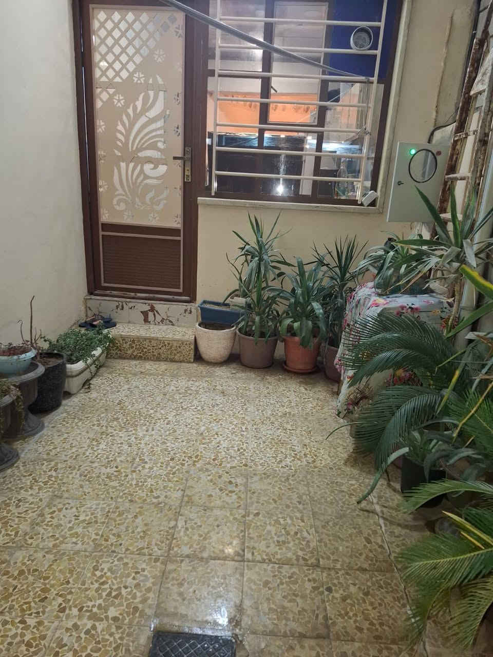 دار للبيع
مساحه 102متر
واجها 7 متر
طابقين
الموقع مشيرفه الثانيه
قرب مدرسة مهدي الحضاره
***********
***********
