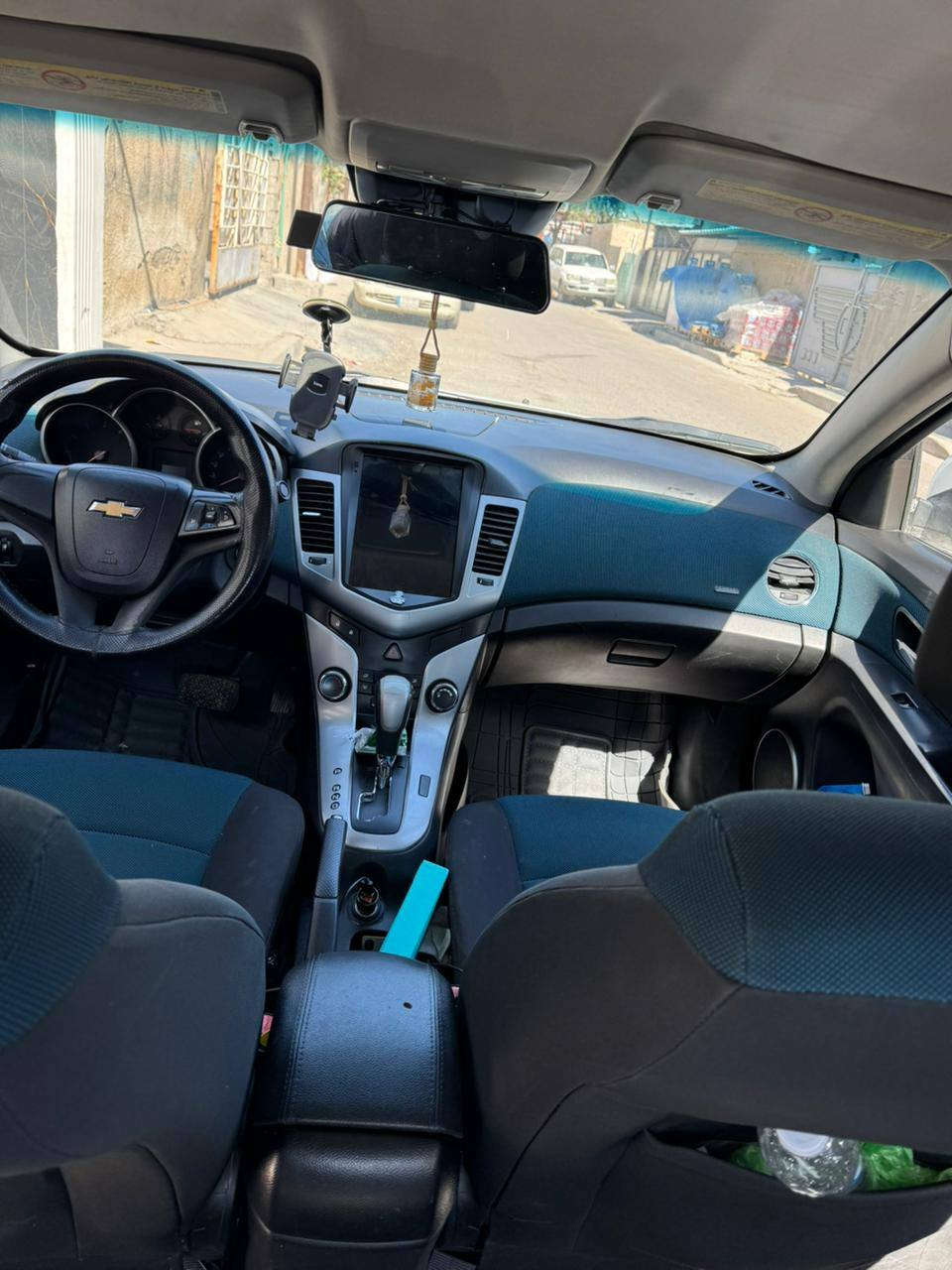 شوفر كروز خليجي موديل 12 بارد بسيط بيها وموضح ب صورة سيارة جاهزة من كلشي 75 وبيها مجال 
الاتصال فقط 
***********
الحاج ابو حوراء
