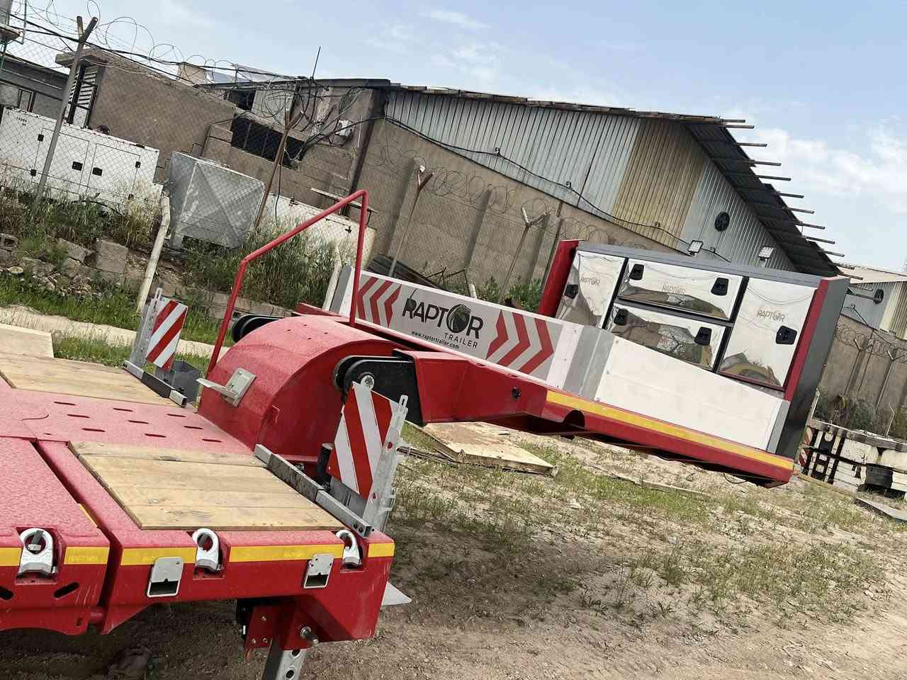 عربانه لولودر زيرو  سلايت ببكريه ١٢طول سافي ويه سلايت ٢١ متر. ٣ عرض  تاخم تاير جديد شادين مكان اربيل.                        ***********. واتساب.                                                        ***********
