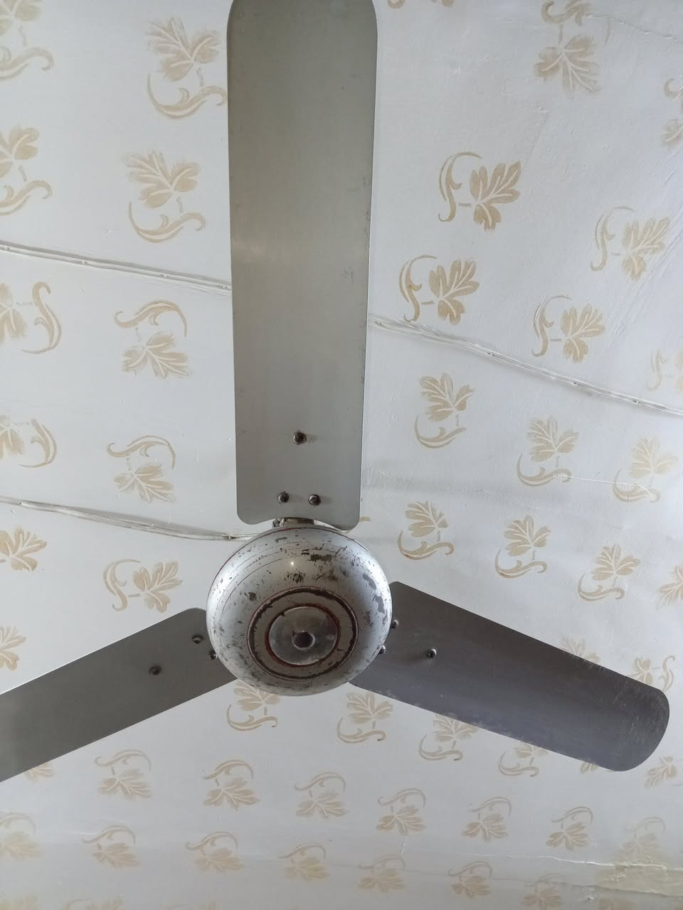 مبردة جنرال نظيفة جدا هواهة ثلج مع بنكة يوشا الهندية الاصلية للبيع المكان بغداد ساحة اللقاء الشراي يدخل خاص


**إذا كنت صاحب هذا الإعلان وتريد حذفه لأي سبب، رجاءا أرسل رسالة إلى الدعم الفني**