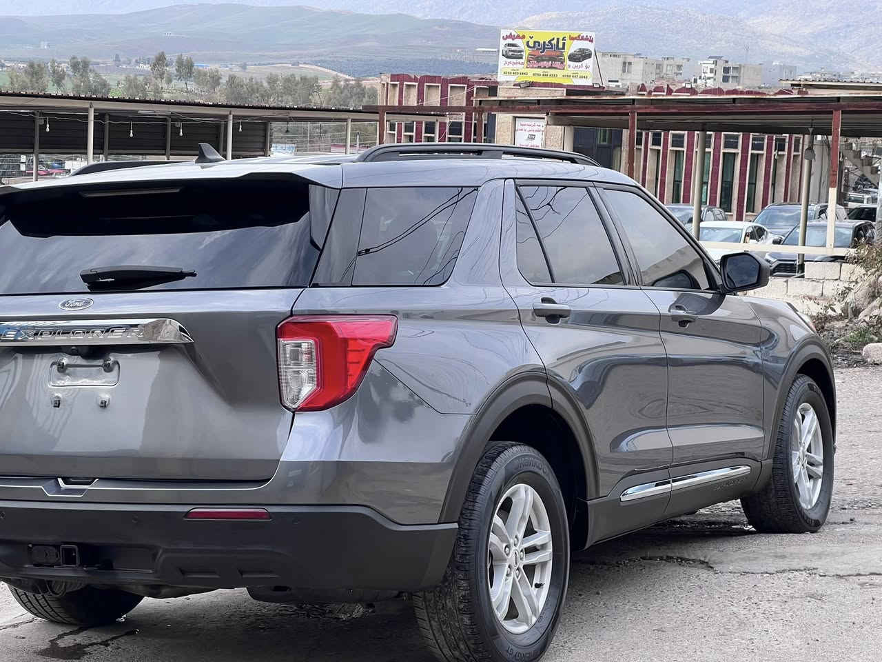 فورد اكسبلور العضلات الامريكيه
موديل 2024 
مواصفات XLT
بصمه تشغيل 
تشغيل عن بعد 
رادار امامي 
نقط عمياء 
5 بصمات 
كراسي جلد 
كراسي Vip
كراسي كهرباء 
تدفئه كشنات 
تدفئه استيرن 
لد امامي بلادي 
صندوك كهرباء 
تحكمات استيرن 
داعمه نظام خرائط 
GBS
تبريد مركزي 3 قطع
7 راكب ملكي منفصل 
انظمه وضعياده قياده 
اوتو هولد
سايد ابريك كهرباء 
نظام اطفاء المحرك عند الوقوف 
كامره خلفيه 
حساسات خلفيه 
رادارات جانبيه
توقف ذاتي عند الرجوع 
وباقي المواصفات معروفه 
مكان السياره عقره 
سياره بجم كبس شرط كله بلادي 
السياره صبغ قطعه وحده قبغ صندوك نفسه صلح بدون اداخل بدون شاصي بدون ايرباك
السعر  260 معامله

عنوان عقرء 
رقمل هاتف وتساب علي 
***********
