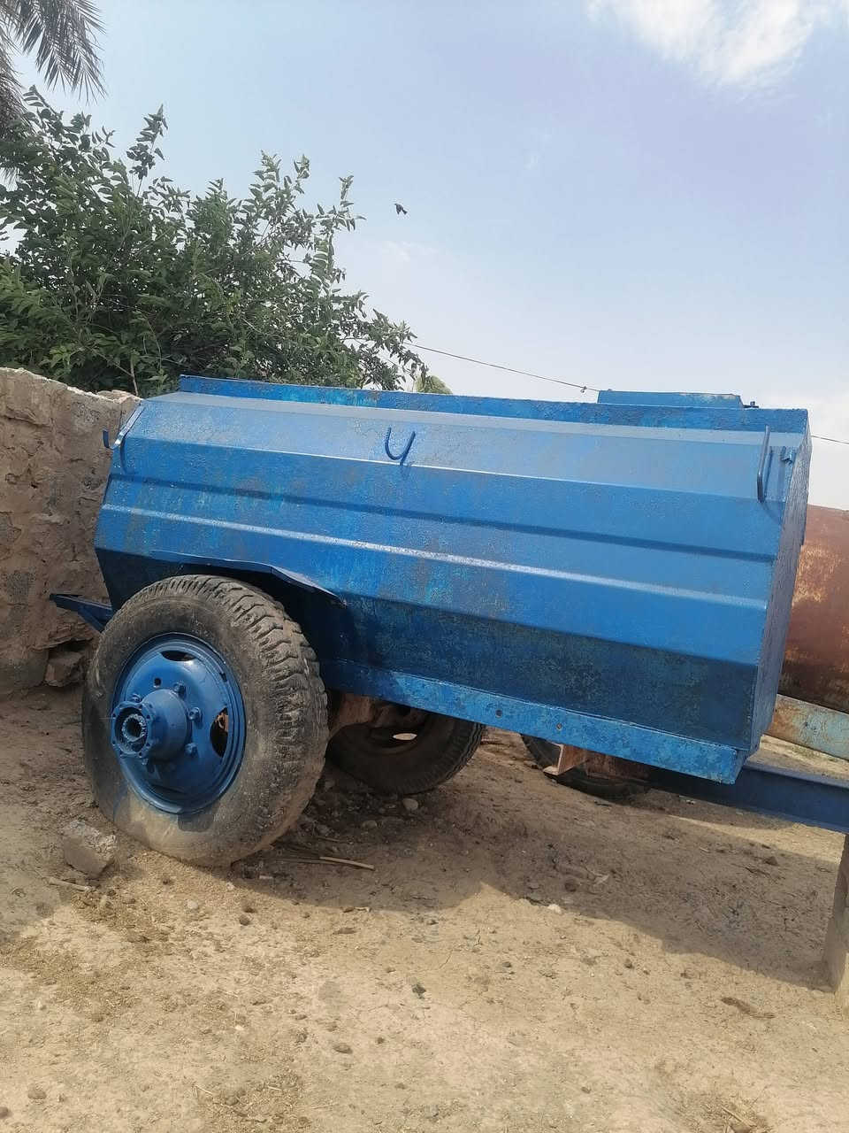 السلام عليكم  يوجد مقطورة ماءللبيع ***********
