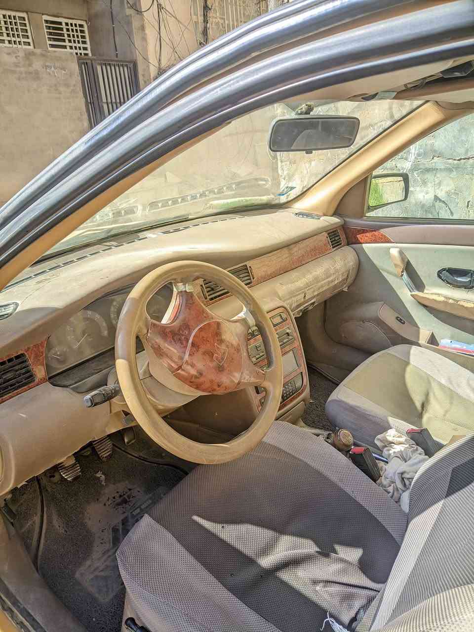 السلام عليكم
للبيع سمند منديل 11 
 
الگشر شوف العين محرك گايم ابيع كوم حديد 
 السعر 15 مكان كربلاء 
مداور بنفس الوقت للتصال ***********
