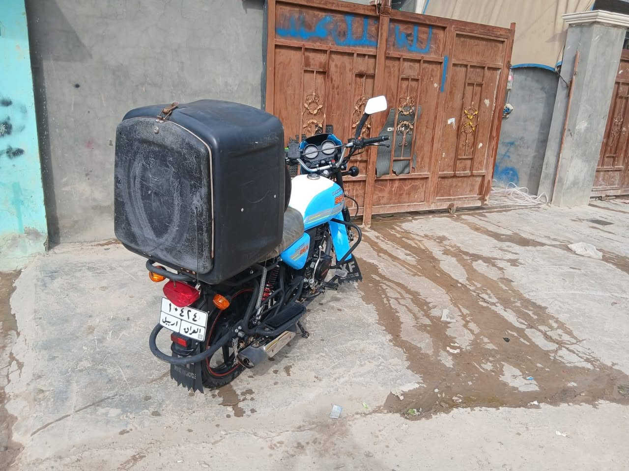 سلام عليكم
دايوان موديل 2024 شهر الـ 7
مرقمة وسنويه كاملة بأسمي 
رقم اربيل 
الدراجة نظيفة كولش مثل الصور 
مكينة كايمة مجفتة مرة وحدة فقط 
السعر مليونين و 100 الف
 وبي مجال حسب التفاهم 
شرط التحويل 
المكان صلاح الدين. سامراء 
للتواصل ***********
