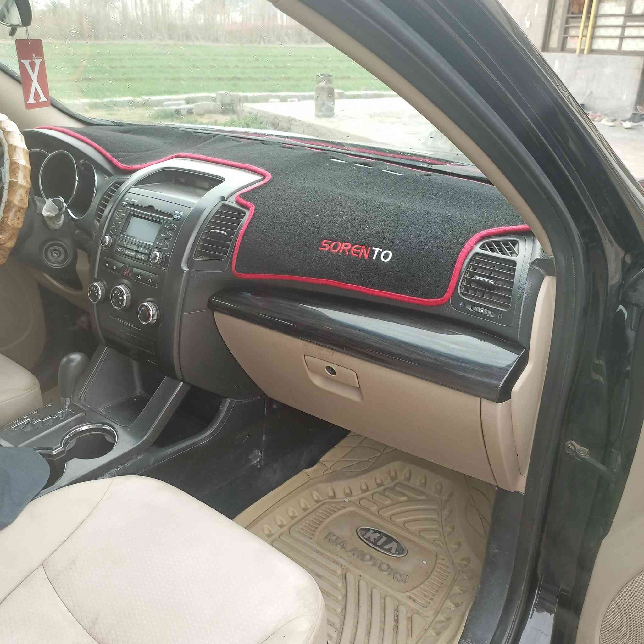 السلام عليكم 
سورنتو 2011 امريكي للبيع
سنويه لل 2029 رقم بابل تحويل مباشر 
اربعه سلندر مكينه 2400 تخم تاير
قبل لا تخابر شوف الصور والسونار زين 
والموشراي لا يبقه يسولف ويكسر بحلال الناس
سياره ما تخلي عليها الف دينار جاهزه وخير من الله 
*********** مكان السياره بابل جبله
