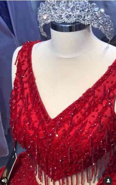 بيع محل لتأجير بدلات العرسان مع كافة ملحقاته بدون سرقفلية 
الموقع : سوق النبي ـ عمارة رويال 
اكثر من ٥٠ فستان من اجمل الموديلات 
بيع المحل مع محتوياته اووو بيع البضاعة فقط 
للتواصل الاتصال على الرقم *********** موصل
