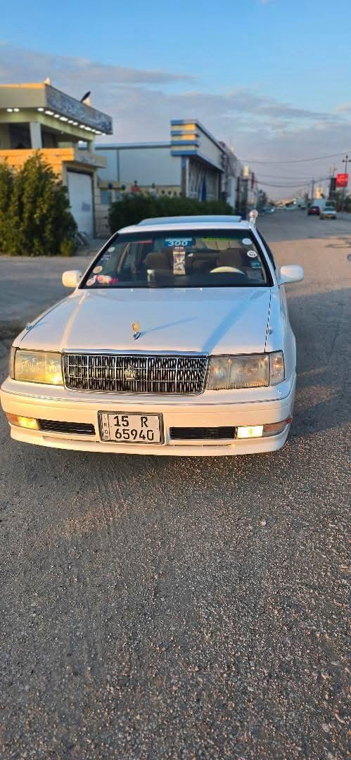 كراون راس الثور 🇯🇵
مديل ١٩٩٥ 
سياره رقم نكليزي الجديد رقم انبار 
السياره مكفوله كصه ونقل جثه واصوليات
سياره فتحه اصل 
مكينه ٢٥٠٠ اقتصاديه فيشتين
تبريد وي السويج شغال ثلج ❄️ 
حداديه وتخم تاير 💯 
لون صدفي سياره جاهزه مذب عليها ربع دينار 
للاستفسار ***********
مكلف بنشر
