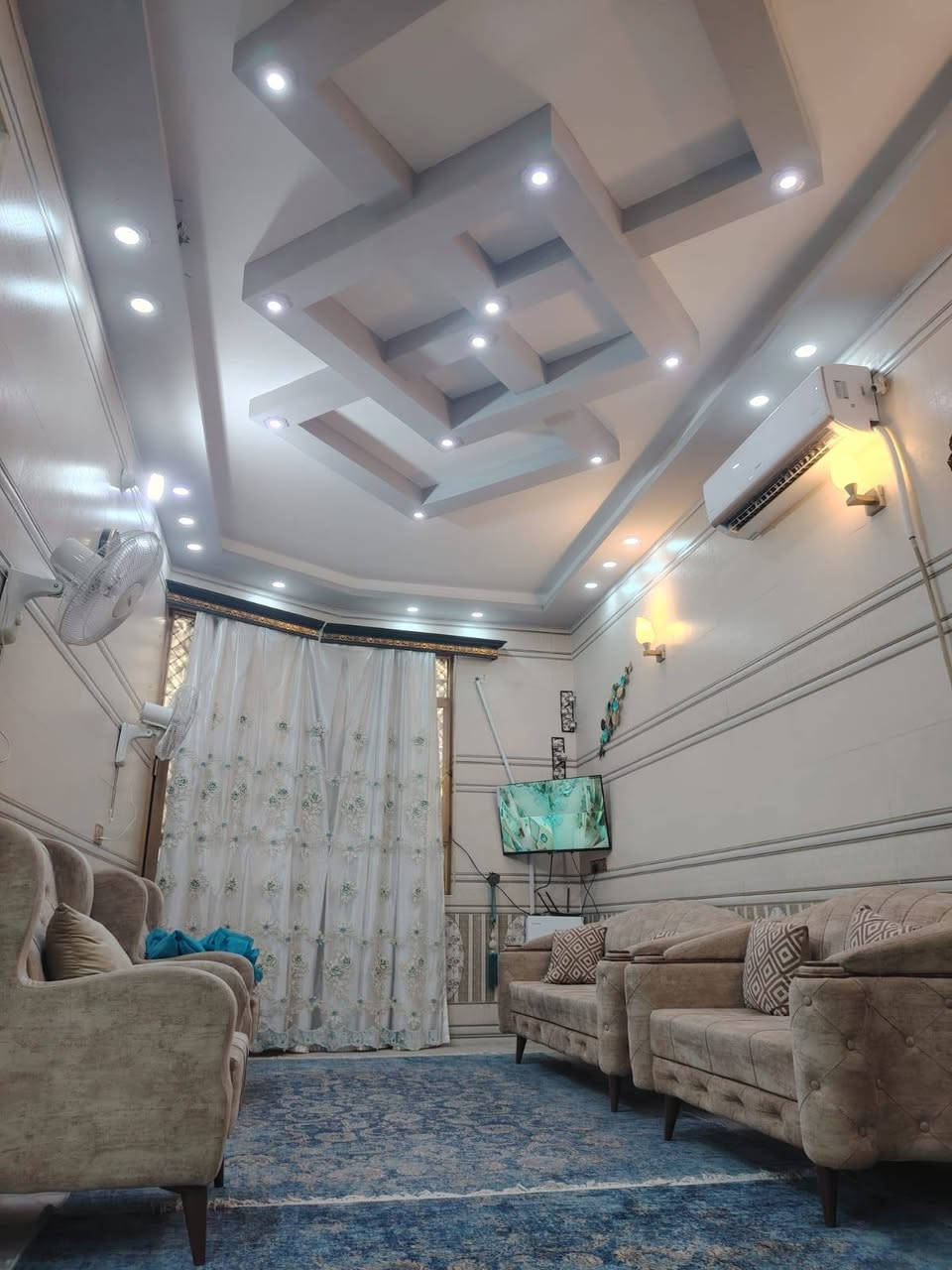 دار للبيع مساحه 100 متر طابقين درجه اولى بيع مع الأثاث يحتوي على 4 غرف نوم 3صحيات واستقبال وصاله ومطبخ ومنور العنوان شارع الفرات ع حولي مستشفى الكفيل 
السعر خاص


**إذا كنت صاحب هذا الإعلان وتريد حذفه لأي سبب، رجاءا أرسل رسالة إلى الدعم الفني**
