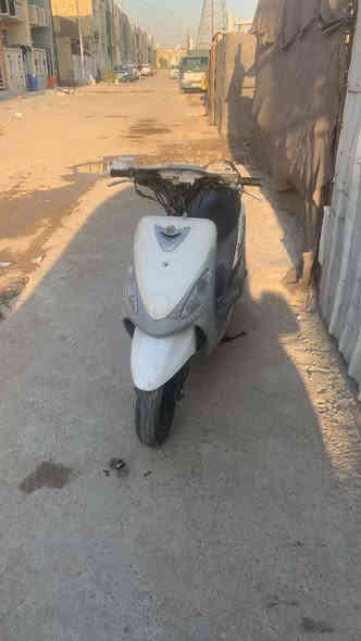 سلام عليكم عندي منغوليه للبيع. نقص بس اكلجات. وكهربيات. يرله دتريب 400وبيه مجال بل دوره شارع ستين ***********
