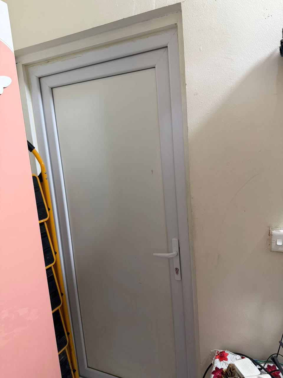 بيت للبيع مساحة ٦٢ متر واجهة ٤.٧٥ نزال ١٣
العنوان حي القاهرة حي المعلمين📍
يحتوي على صالة مطبخ خدمات 
طابق ثاني غرفتين نوم
الطابق الثالث  غرفة نوم  
للاستفسار الاتصال : ***********☎️
