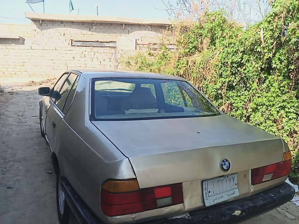 السلام عليكم ورحمه الله وبركاته 
BMW 735كيرومكينه خير من الله 
حداديه الاماميه حلوه معمره والسياره هم معمره رقم قادسية الماني لبيع او مراوس السعر27وبيه مجال مكاني الحله ***********,,***********
