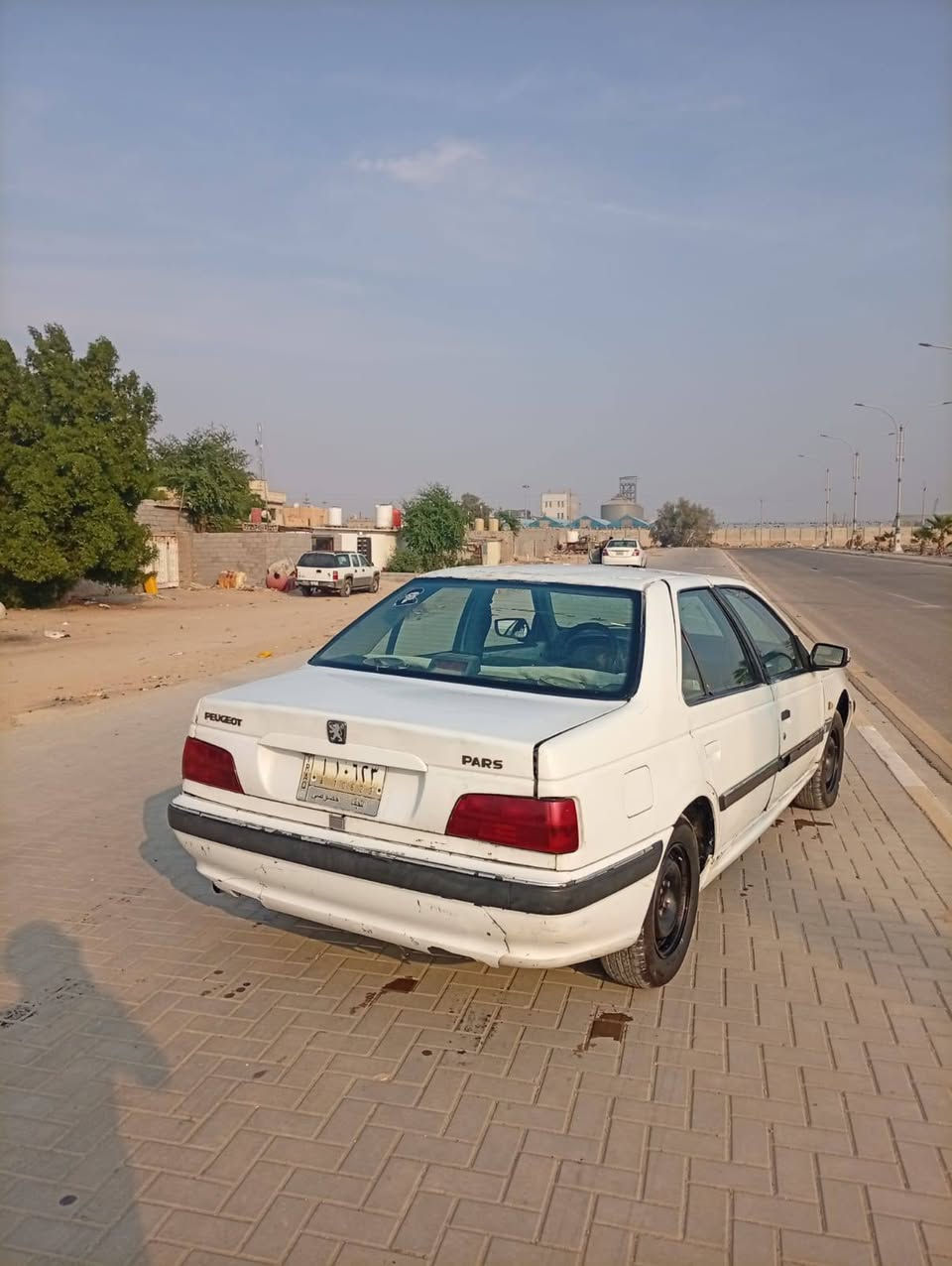 سلام عليكم
بيجو بارص2011 للبيع

او مراوس سنوية للـ27

مكينة وكير 

تخم تاير توني شاده 

تبريد شغال
سعر 27ورقة
العنوان بصره 

 رقم الهاتف ***********
