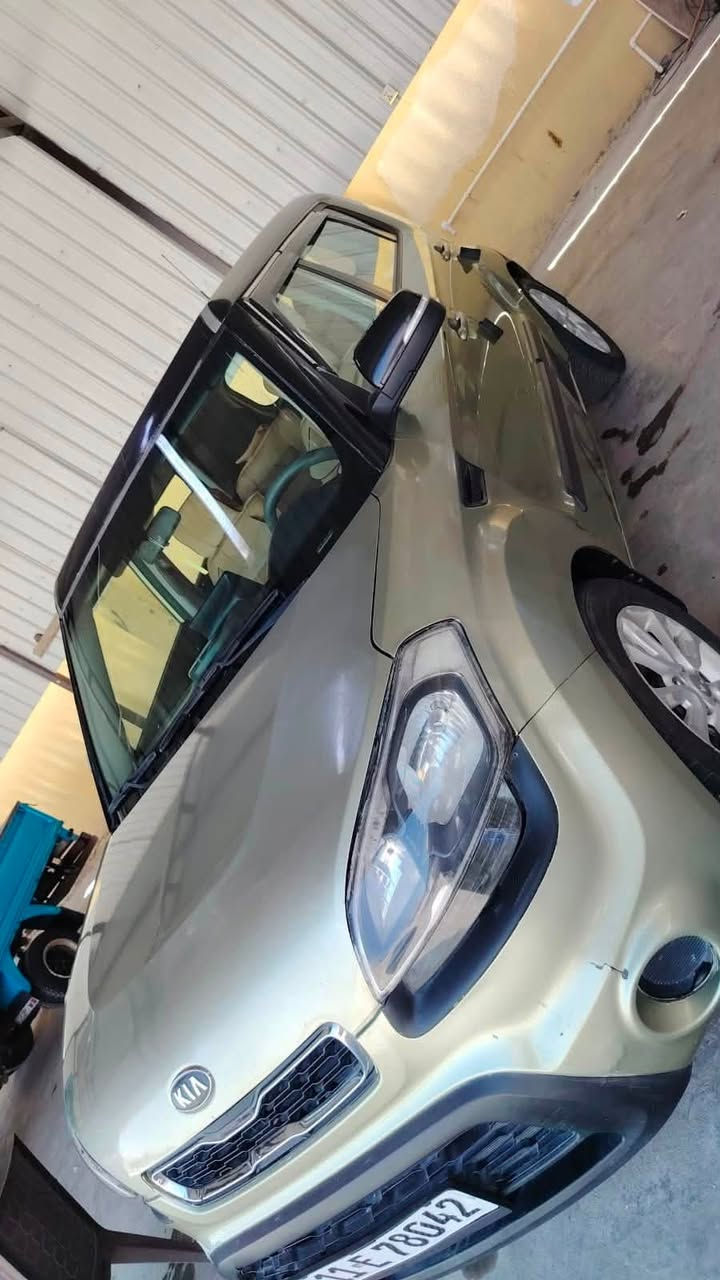 (للبيع كيا صول 2012)🚗🚨
🔥 FOR SALE | KIA SOUL 
2012 | Full Option (1/1) 🔥

2Color
✅محرك 2000دوش
✅رقم بابل باسمي(شرط تحويل)
✅ شاشة حديثة مع Apple CarPlay
✅تحكم ستيرن
✅ تبريد ثلج
✅ صدر أمامي وخلفي مبدل جديد_حدادية كاملة جديدة
✅صور الحادث مرفقات بلسونار(بدون دواخل)
السيارة بحالة ممتازة، 

السعر ٨٦$ وبيها مجال 
📍 Location: – الحلة
📲 WhatsApp: ***********
