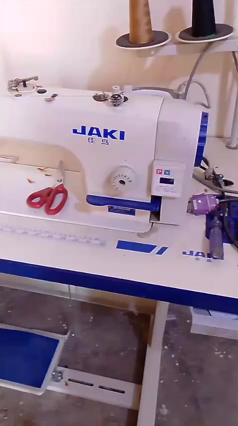 أغراض للبيع مستعمل شي قليل جديد ونضيف ومستعجل ع بيعه سعر الأغراض بل صور موجود و لتواصل على رقم *********** العنوان تلكيف
