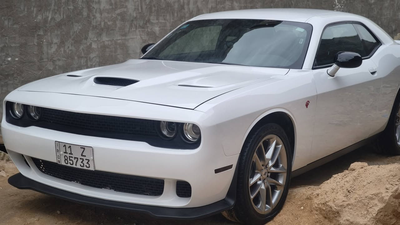 چالنجر 2023GTللبيع او المراوس حسب القناعة
سيارة رقم بغداد باسمي
بيهة قطعتين فقط بنيد وجاملغ ايمن مبدل بلادي
تشغيل عن بعد هيتر بالمري كشن كهرباء
فور ويل
مكان السيارة بغداد الدورة
السعر 195
للتواصل ***********
