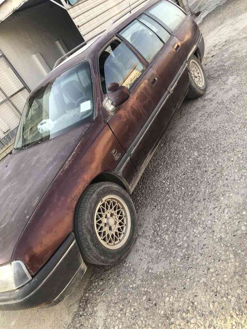 أوبل اوميكا استيشن
موديل 90 ‏محرك 20 رقم بغداد جيم سنويه عاج لغايه 2026 ‏شهر التاسع 29 مشروع وطني سياره بأسمي شرط تحويل سنويه سعر26$‏مكاني كركوك رقم الموبايل￼***********
