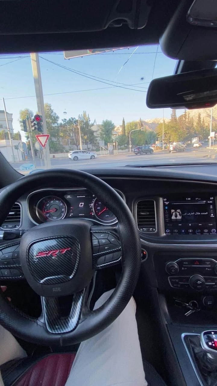 جارجر موديل 2018 sxt محدث srt كامل  
حادثها داخله كلين للعراق بيها قطعتين صبغ ونص فقط داخل العراق ماشيه 200 الف رقم شمالي
المكان دهوك 
رقم وتساب *********** دهوك, العراق
