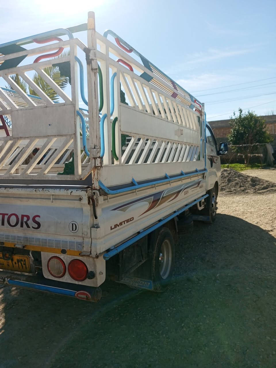 سلام عليكم كيافحل للبيع موديل 2013تاير محور 14 رقم الهاتف ***********
