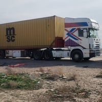 سكانيه موديل 2000 مكينه ٨لا تنقيص ولا تبخير السياره سنكل مزوج جوبلس ما...
