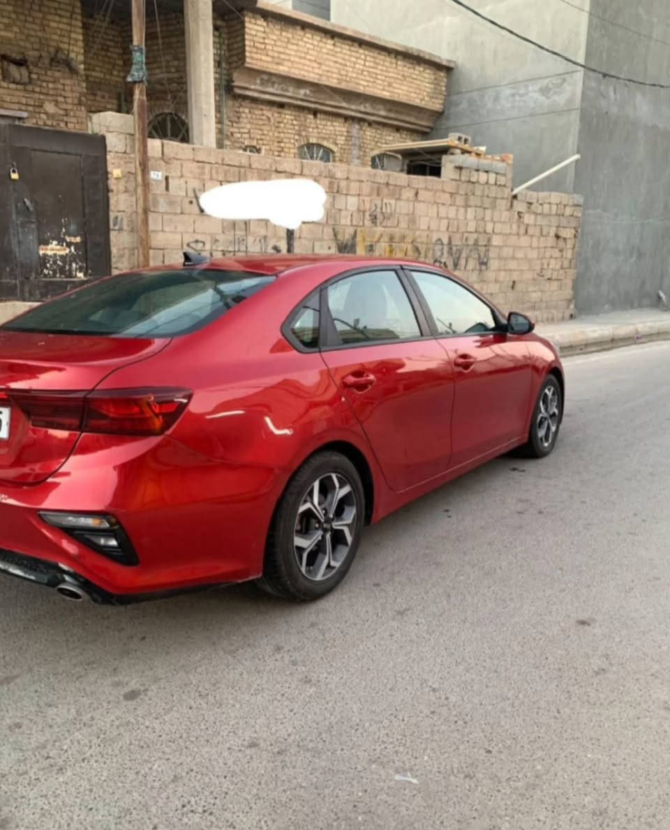 كيا فورتي 2020 بغداد رقم انگليزي بأسمي محرك جديد  گير جديد cvt البلادي مالتها تخم تايرات جدد تبريد ثلج صدر جديد حادثها بأمريكا فقط بنيد سياره كلش حلوه ونظيفه السعر 130 بيها مجال بسيط مكاني بغداد ابو غريب للاستفسار الاتصال بالرقم 
***********
