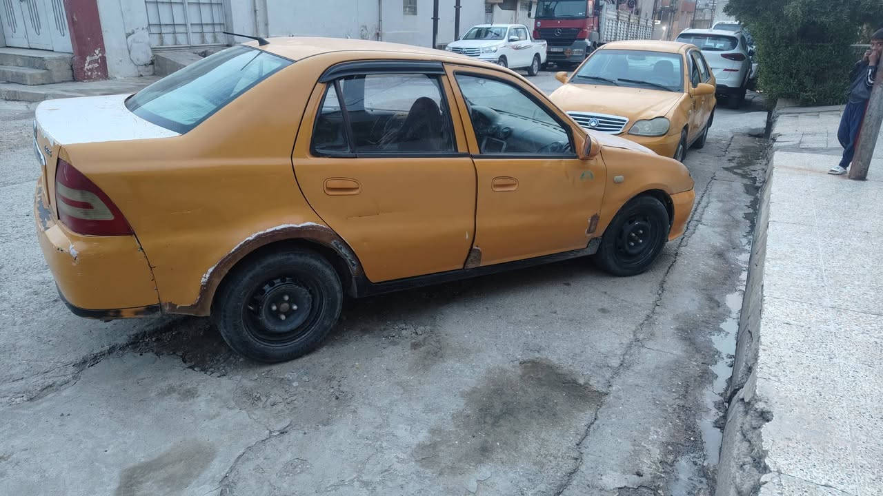 سيكي 2012كير مكينة شرط السعر 27 وبيها مجال سنويا جديده ***********
