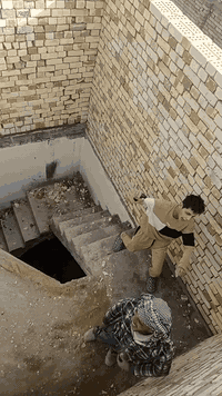 السلام عليكم موجود كادر خلفات بناء مصري سعر مناسب استلام مهندس معماري *********** الواتس
