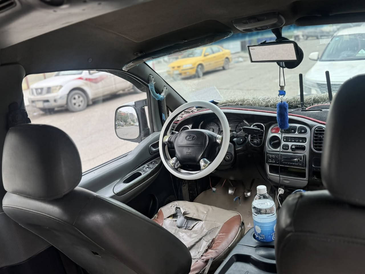 السلام عليكم ستاركس للبيع 2007تخم تاير كير عادي غرفتها كلش حلوة ودوشمة وتبريد ثلج محرك بي بخار شواصي فقط جهة سايق مصلح كشر ما بي صبغ بلادي فقط هلالات معمرات السعر 63 وبيها مجال العنوان بغداد جسر ديالى الجديد رقم الهاتف //***********
