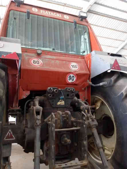 فيات حجم 160 رقم واسط سنويه 2030مواصفات نص اوتماتيك فول مواصفات بك بالصفحه اكسن بارز تكمه عريضه شاصي حنيه جهاز رفع ميكانيك كير ومحرك فول تخم تاير جديد مكينه جاهزه للعمل مكان واسط الزبيديه السعر مناسب جداً جداً للشراي ***********
