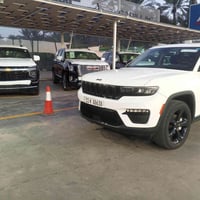 جيب گراندلاريدو5راكب 2023 4xe وارد امريكي ثلاث انظمة  حجم المكينة:3600...