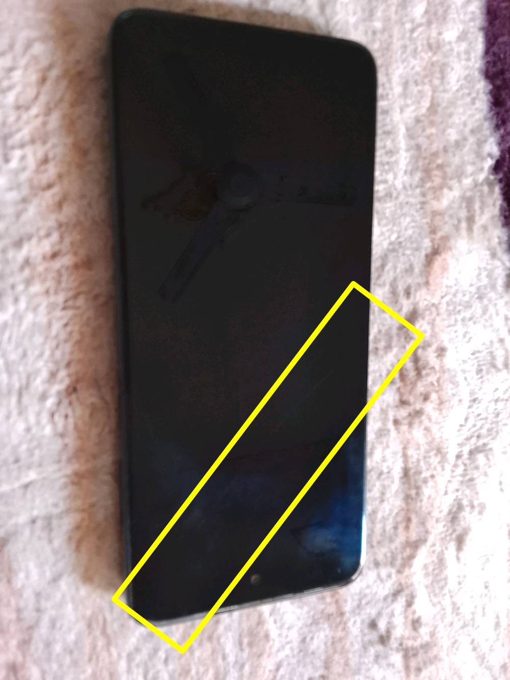 اللهم صل على محمد وآل محمد
السلام عليكم اخوان

جهاز moto g 5G (2022)

ذاكرة : 64 جيجا.

عشوائية : 4 جيجا.

معالج :  Dimensity 700.

بطارية : 5000 مللي أمبير.

شاشة : 6.5 بوصة - 90 هرتز - IPS LCD.

العيوب :

🔴فطر بالشاشة كما موضح، لكن اللمس شغال وكلة طبيعي وعلى الفحص.

🟡الجهاز مقفول سيمكارت يعني بلا خط.

🔵السعر 60 ، مكاني بغداد حي العامل توصيل ماعدي.

واتساب فقط ***********،
 أو على الخاص.🌹