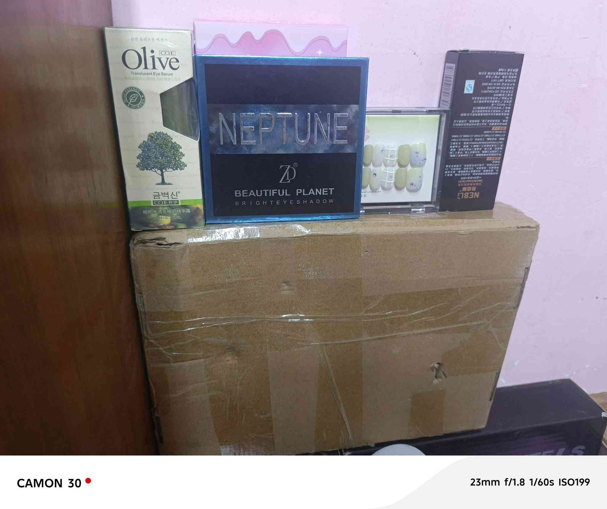 بضاعه عبارة عن ملابس👗👚👖
رجالي نسائي اطفال
احذيه رجالي نسائي 
مع مكياج نصف كارتون هديه

العدد الكلي 14كارتون 
السعر الكلي 750الف 
العنوان بصره قبله شارع السوق الكبير
***********
***********
