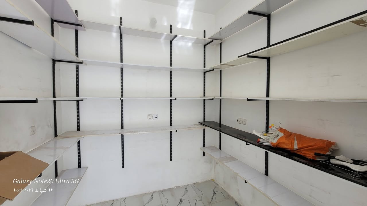 اغراض محلات للبيع جديدة استعمال قليل جدا
رفوف ام دي اف + حمالات رفوف
بوري شخاطة + حمالات بوري + الاذرع
مشبك + حمالات احذية
رفوف ام دي اف عرض متر ارتفاع مترين ونص عدد2
مضلات متحركة سلايد عدد 2 تفتح 3 متر وحدة عرضها 4متر والثانية عرضها 3متر
***********
***********
