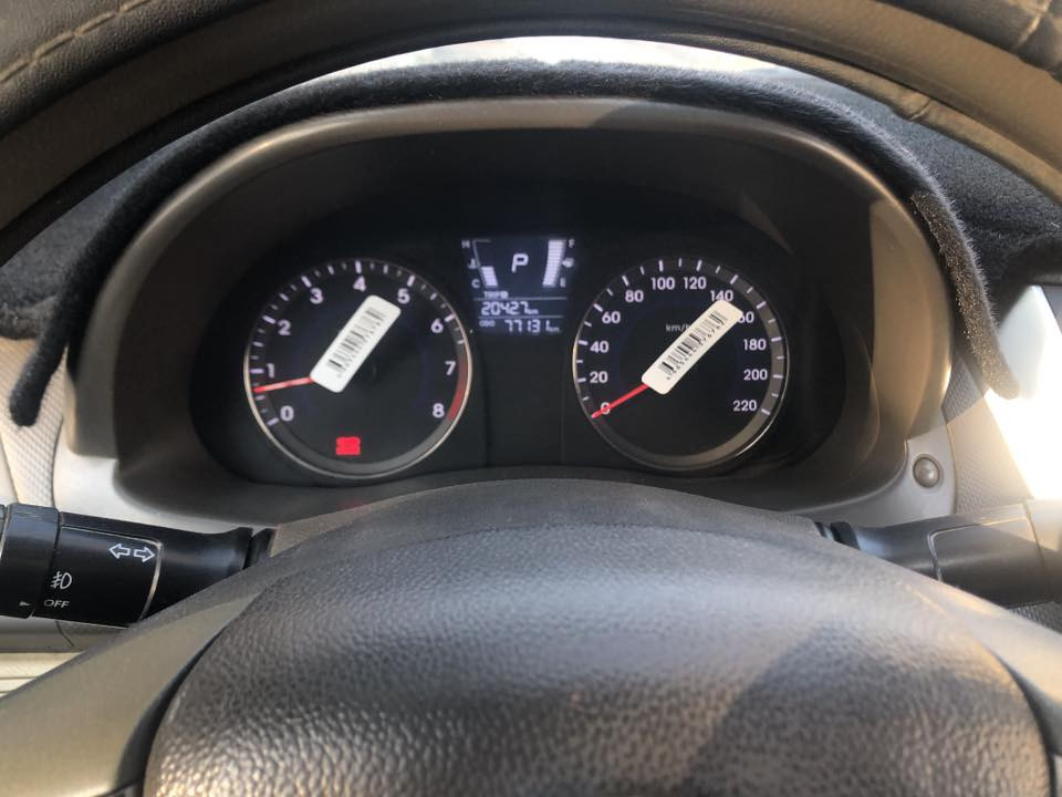 السلام عليكم للبيع اكسنت 2013 بأسمي رقم بغداد تبريد شغال اطارات جديده بيها بعض مناطق صبغ السنويه تنتهي 2028 السعر 90 $ وبيها مجال العنوان بغداد/ زيونه للاتصال ***********‬
