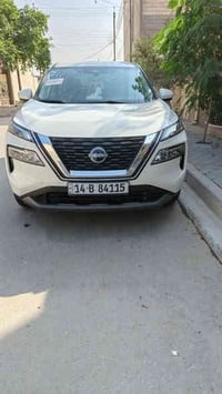 نيسان روج مواصفات SV 2023  وارد امريكي  ماشية 27 الف  تقرير مياه امطار...