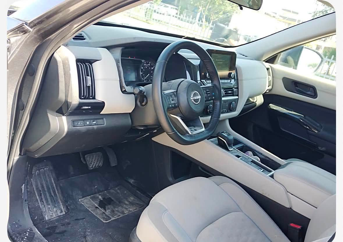 2024 Nissan Pathfinder, SV 
السيارة كــاتـــي تتـــرقم .اربــيل ..سليمانية ..دهوك
السيــارة بدون صبغ… فقط تعديل راس الچاملخ  .. مع رصعة  في حافة البنيد  
بدون شواصي بدون دواخل. جميع الإرباكات سليمة. 
العداد 9 الف مايل
مواصفات 
بانـوراما. 
دخول ذكي 
بصمة تشغيل وتشغيل عن بعد
داخل لون ابيض👌 
حـجم المحرك V6..3500
اوتوماتيك 9سرعات مع تبديل يدوي للمقود
مقاعد vip
رادار امامي وخلفي وجوانب. 
 نقطعة عمياء تحديد المسار 
شاشة كبيرة اندرويد
ومواصفات كثيرة اخرى. 
رقم الشاصي 5N1DR3BB5RC295238

للاستفسار اكثر عن السيارة يرجى مراجعة معرض المربد لتجارة السيارات كركوك حي الخضراء شارع المعارض. أو الاتصال على الرقم 
***********
