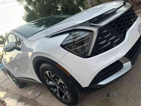 السلام عليكم سبورتج ٢٠٢٤ أبيض بدون ايرباك تبديل جاملغ فقط وشبر بل البنيد ماشيه ١٨٠٠٠ مايل السعر ٢١٠٠٠ بدون رقم الاتصال ***********
