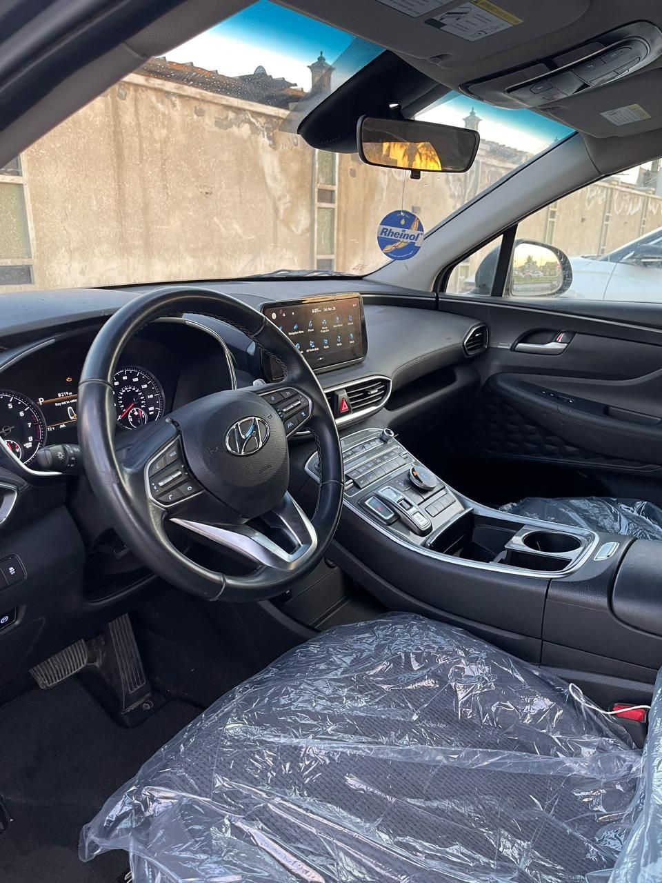 السلام عليكم شباب عندي سنتافية 2023 السيارة مصبوغة عام بدون لوحات مكان السيارة بغداد السعر 140 بيهة مجال الاستفسار على الرقم ***********
