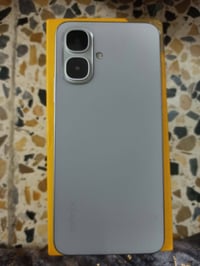 للبيع//انفنكس سمارت 10//ولا خدش/ جهاز شرط ولا خلل/فقط بي شوي رطوبه بل ...