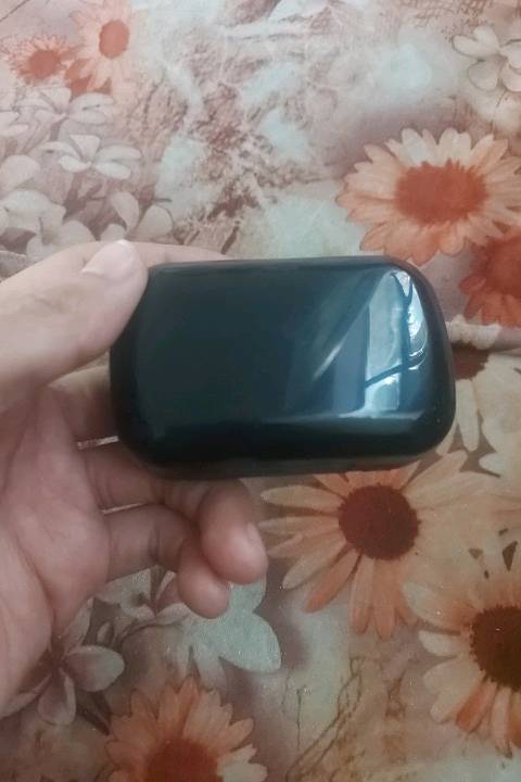 سماعة ايربود جديدة وياهة وايرهة سعرهة 35الف قفل 