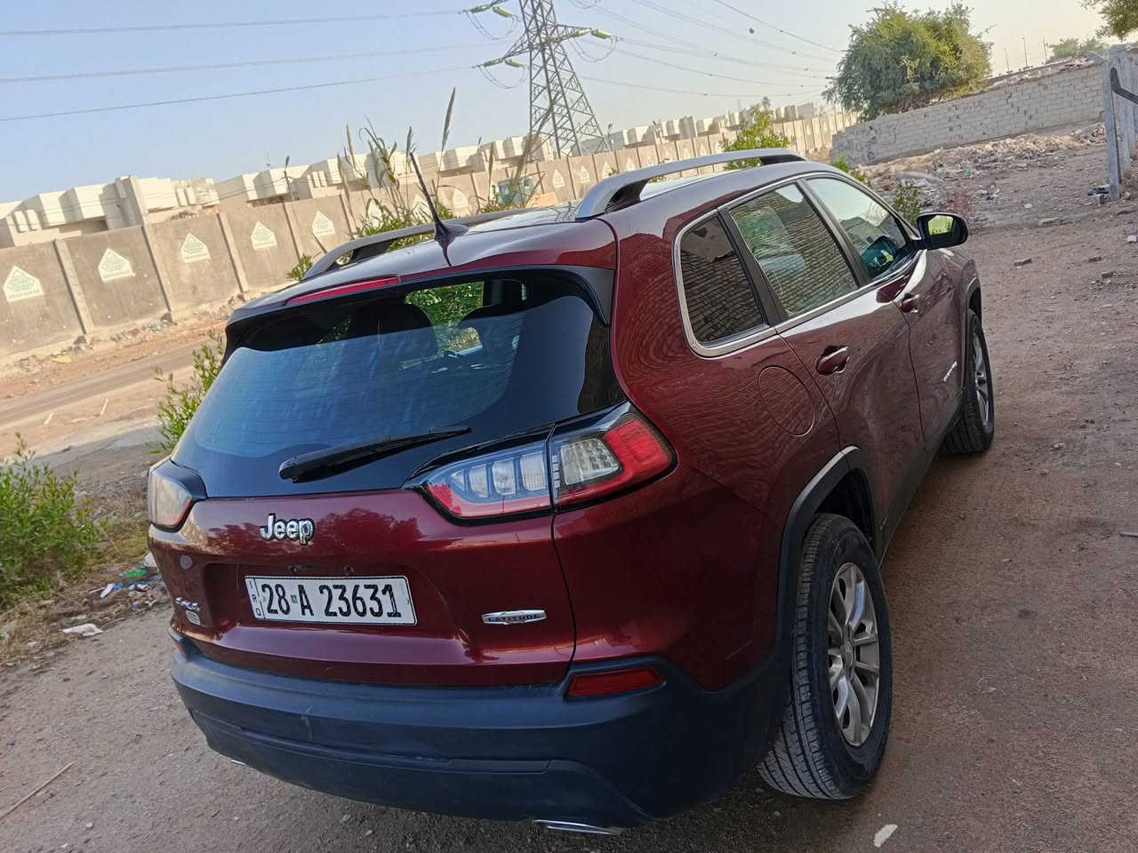 سلام عليكم حبيب شيروكي بزون 19 نجف مكينه 3600 حادثها خفيف مرفق بصور بدون شواصي وبدون أرباك ماعايزه برغي تبريد ثلج السعر 155 ماشيه 64ألف هاتف ***********
