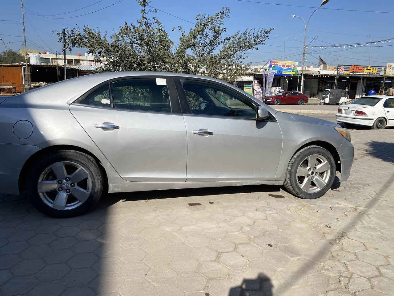 السلام عليكم ماليبو ١٣ خليجي ٢٤٠٠  كير محرك مكفولات مواصفاة lt سياره بيه صبغ صفحه بدون حادث وسونارها موجود بالصور وبيه طخه مال تكتك موضوحه بالصور رقم بغداد باسمي  مكانها بغداد المحموديه بيع او مراوس سعرها٨٠ وبيه مجال السياره يرادلها ترتيبات تجي ونتفاهم عليها وتدلل


**إذا كنت صاحب هذا الإعلان وتريد حذفه لأي سبب، رجاءا أرسل رسالة إلى الدعم الفني**