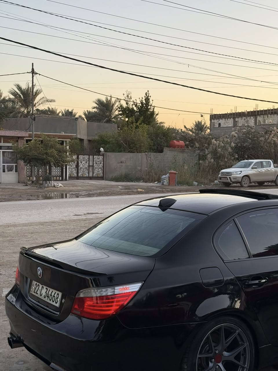 ٥٣٠ نوزل قصير N52 مكينه وكير حاويه شادهن قبل شهرين. جدد شرط
كير كوبرا

موديل2008 خليجي 
مكفوله من الحادث بيها بالدور الخلفي طخه بسيطه بس
صبغ حزام
مري شفط
وترحيب
فتحه  سقف 

داخل بيجي فول ٥ بردات  كهرباء

ويل BBS  وتخم. تاير حجم ١٩ اصلي وتخم سبيسرات اصليه حديد

دركه ام. تحكم. كروز سرعه  كله شغل
تبريد منضومه كلها جديد  تبريد كلش قوي
 دعاميات ودوس M5
 رقم  اربيل جديد وكله بسمي والمالك مالتها  صديقي بنجف
 لايت. داينمك يتحرك ويه الستيرن
بك لايت لد موًعادي 
هواي بيها تفاصيل بعد
سعر ١٢٠
 سياره جاهزه مكاني حله ***********
