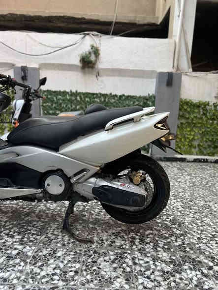 السلام عليكم تيماكس كابريتر 2007 مكفوله كفاله عامه مكينه برغي ممفتوح بيه سعر 15 ورقه.  العنوان بغداد حي البنوك ***********
