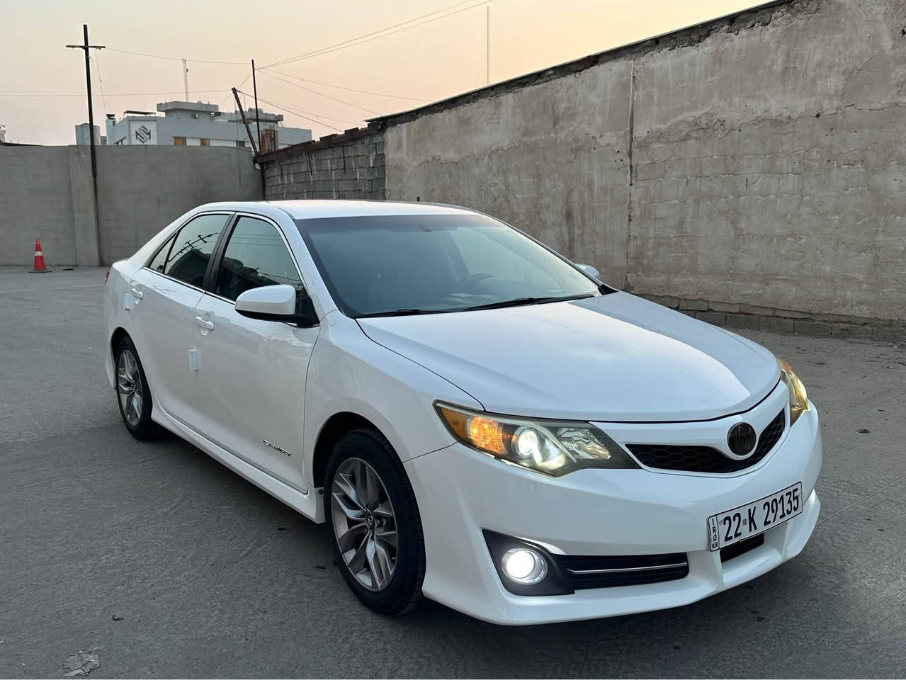 كامري 2013 SE 
يةك دةست زور خاوينة ٣ پةلةي بچوك بوياغة 
تايةو ويلي تازةي لةسةرة 
كوشن جلد
سوكان فوليم يدة شةفت
رةقةم و سةنةوي تازةية 
بةشةرتي تةحويل
مالي دوستة
رةقةم موبايل : ***********
                                         *********** كركوك, العراق
