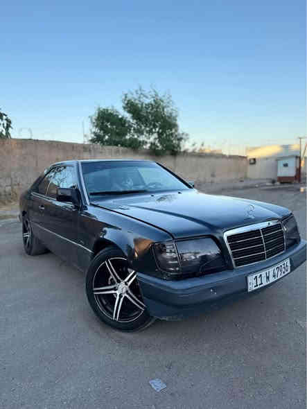 السلام عليكم 
مارسدس كوبيه موديل ١٩٩١ 
محركه  لبلادي ٣٠٠٠✈️
الرقم الجديد بسمي 
كير ومكينه خير من الله 💯
تبريد ثلج ❄️ 
صدر امامي خلفي جديد 
تخم تاير جديد 
كهربائيات كلها شغاله 
ويل كب جديد 
شاشه قلاب
فتحه  
قواعد دبل سليمات
السياره جديده بمعنه الكلام وبدون اي نقص وبل عافيه عل ياخذها 
 مكاني بغداد حي العامل 
السعر ٥٢ وبيها مجال 
‭٠٧٧٧ ٦٧١ ٤٠٧١ بغداد
