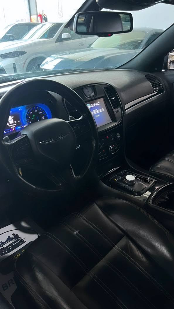 اوباما كرايسلر  (C300) 
الموديل 2019 
الفئه S 
اللون اسود 
حجم المحرك 3600
السياره فقط جملوخ مال نفر(وارد امريكي )
تشغيل عن بعد 
كشنات جلد اسود مع تحكم كهرباء
حساس خلفي
شاشه كبيره مع نظام ال GPS
تبريد قطعتين + بصمة أبواب
دماام خلفي 
(السيارة اجدد من الصور )
مكان السيارة دهوك
*********** أو 
*********** دهوك, العراق
